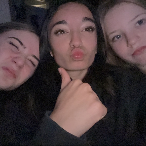 Meet your Posher, Alex - Picture 1 of 1